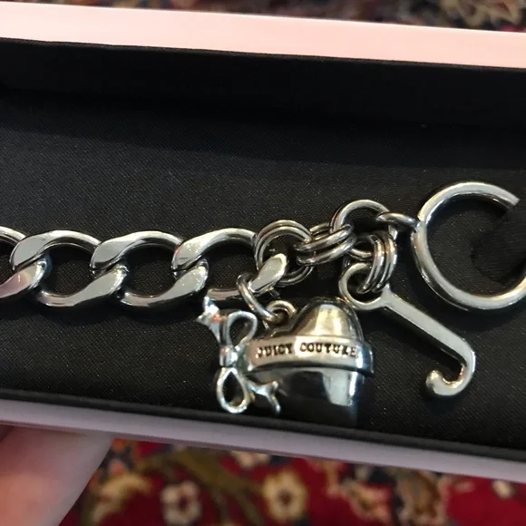 RARE VINTAGE Juicy Couture Silver Chain Link Bracelet w/rare heart bow charm - Picture 1 of 5
